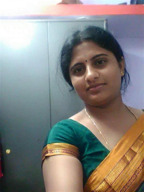 tamil aunty boobs show Search